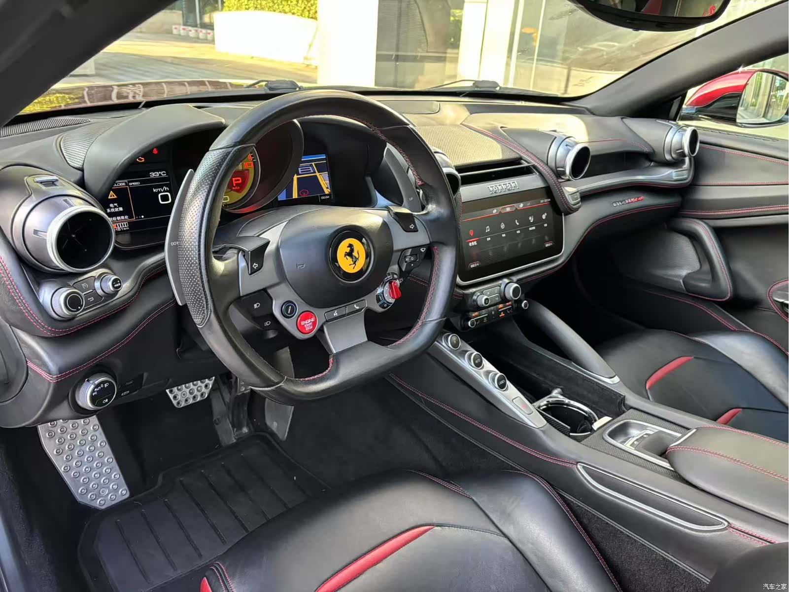 Ferrari GTC4Lus, 2017 все фото