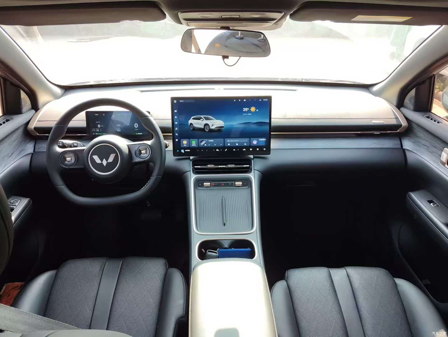 Wuling Starlight, 2024 все фото