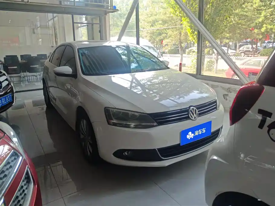 Volkswagen Sagitar