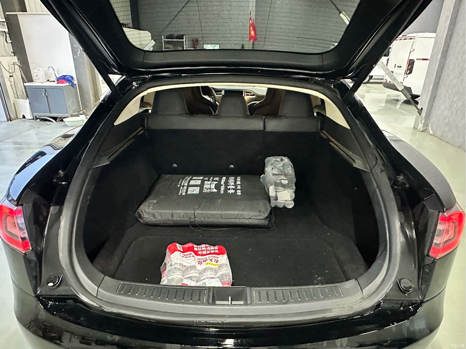 Tesla Model S, 2015 9