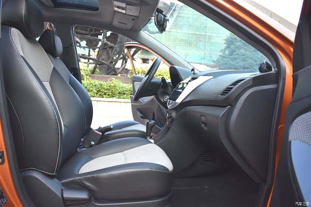 Hyundai GLX, 2014 8