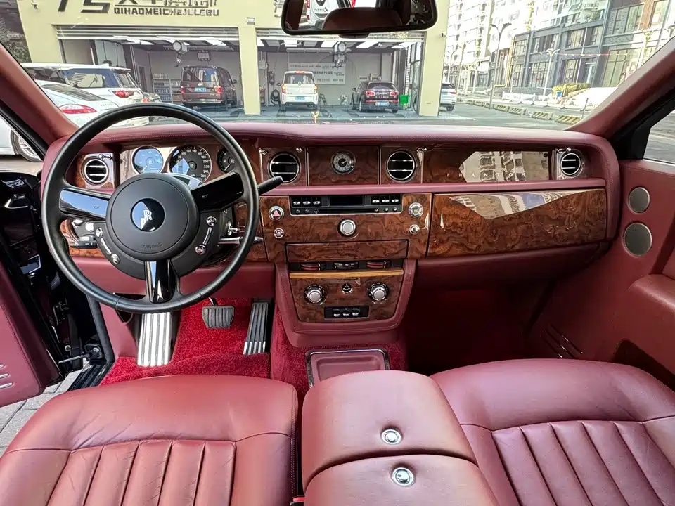 Rolls-Royce Phantom