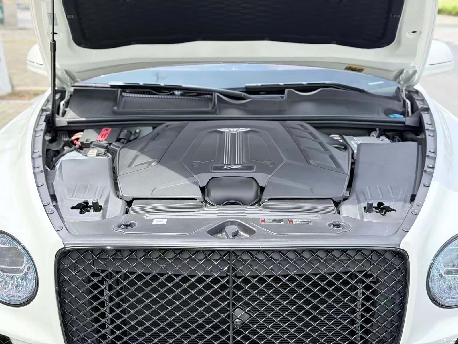 Bentley Bentayga, 2022 17