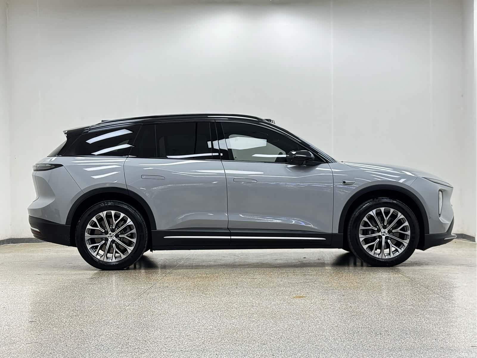 NIO ES6, 2024 8