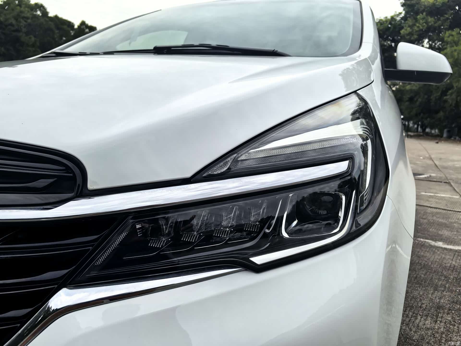 Buick GL8, 2021 3