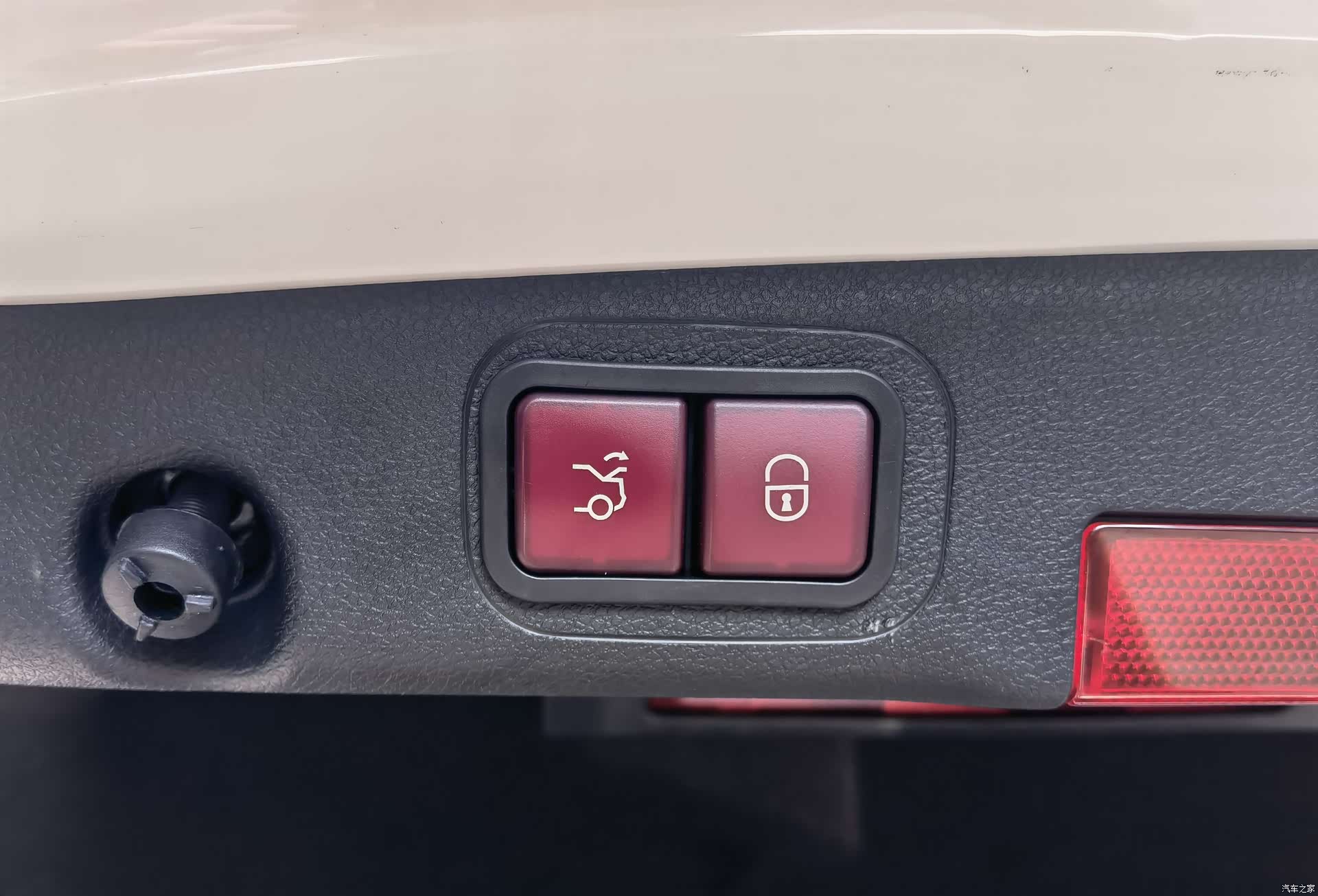 Mercedes-Benz E-Class, 2022 15