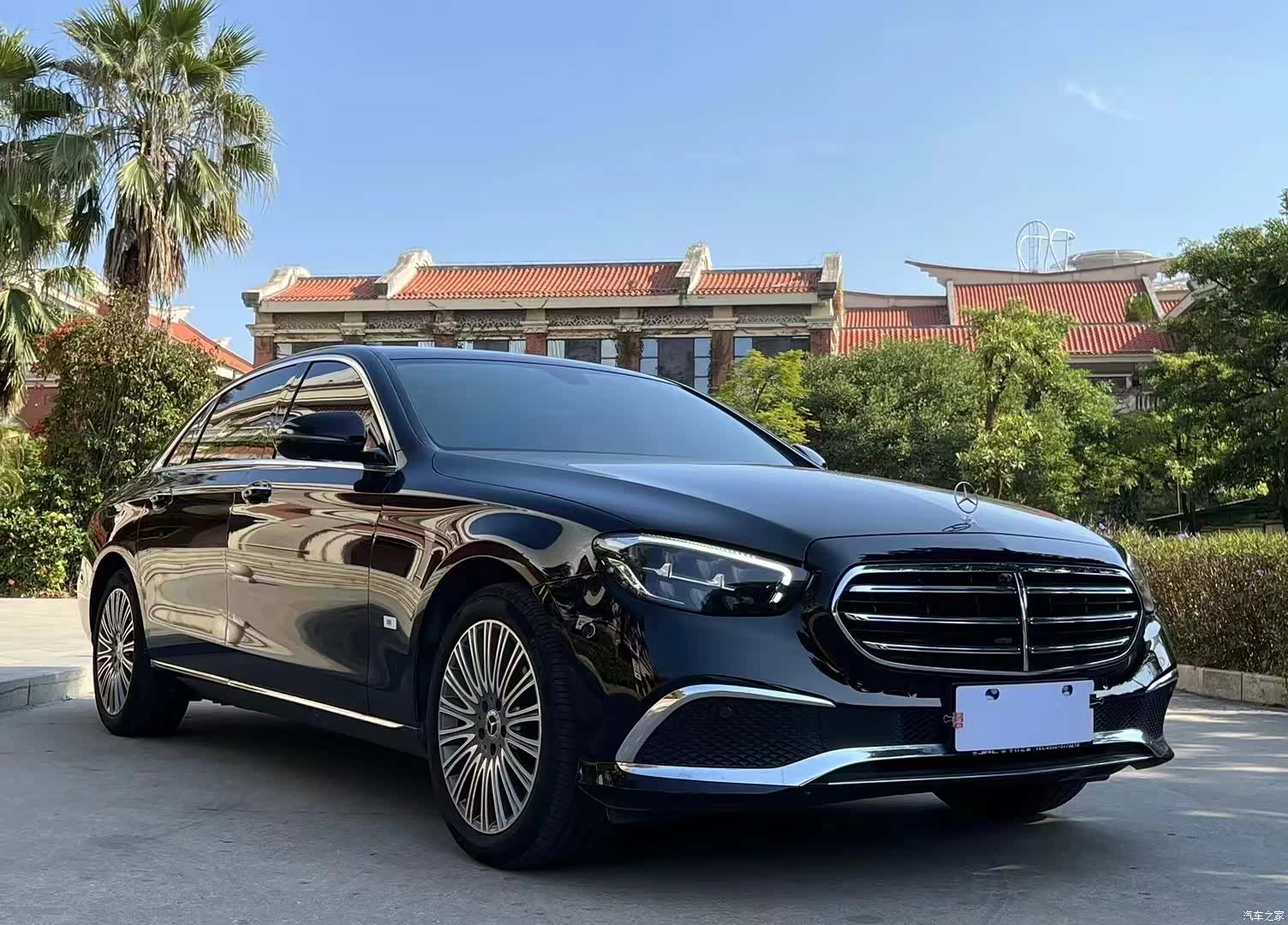 Mercedes-Benz E-Class, 2022 3