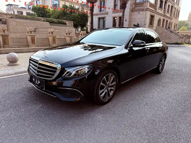 Mercedes-Benz E-Class 2017 — купить из Китая под заказ