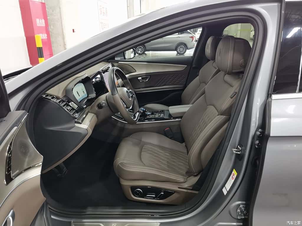 BYD Han, 2023 10