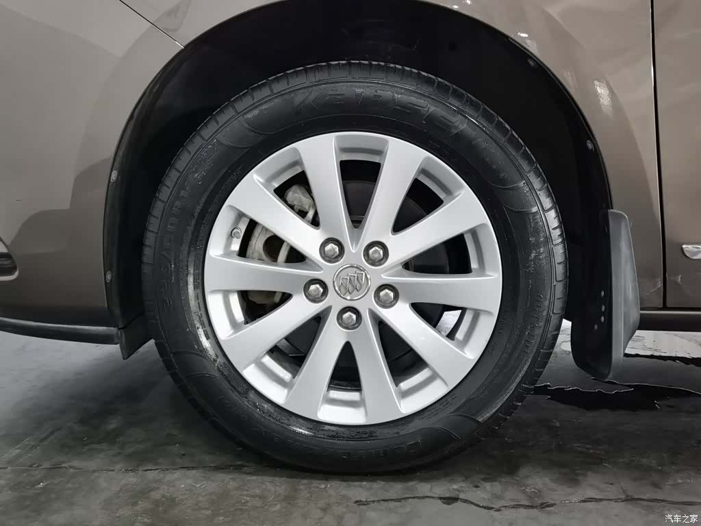 Buick GL8, 2018 17