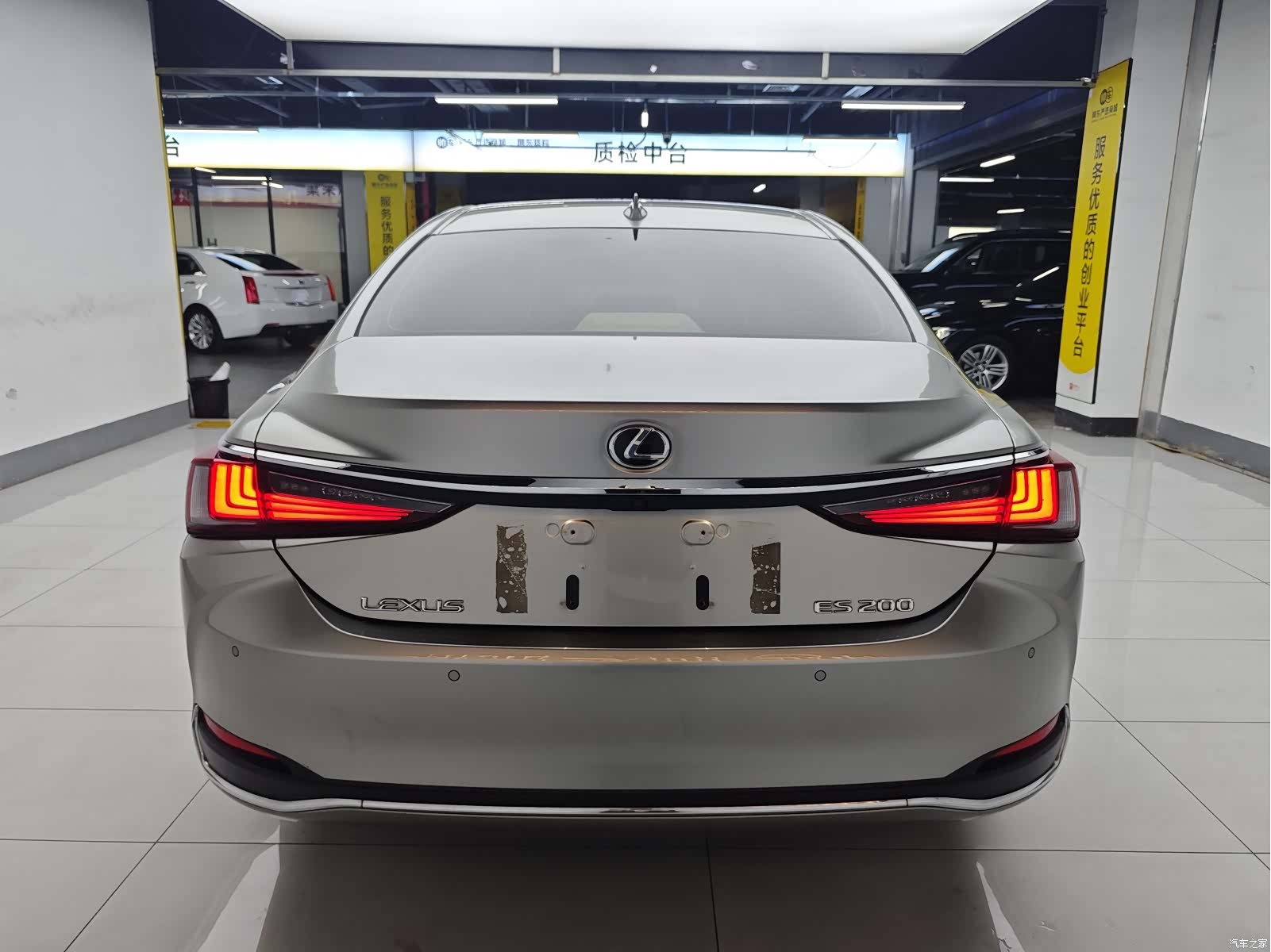 Lexus ES, 2024 все фото
