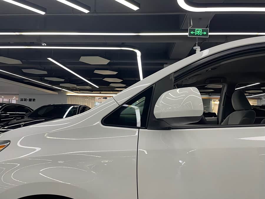 Toyota SIENNA 2016, фото 46