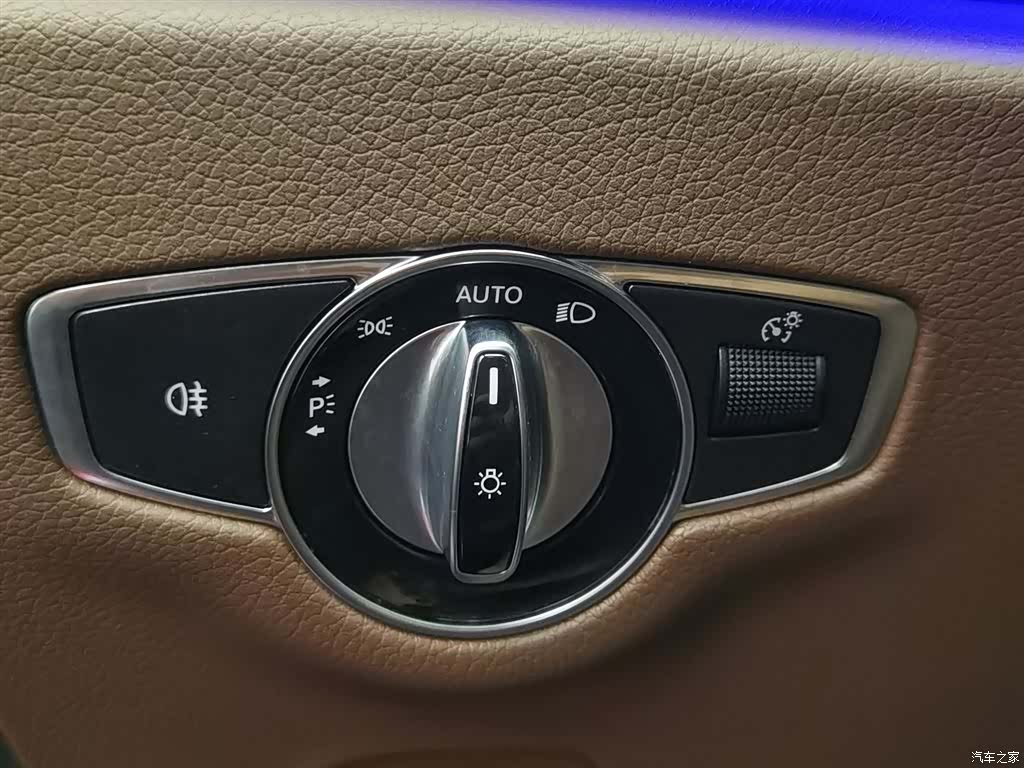 Mercedes-Benz E-Class, 2019 21