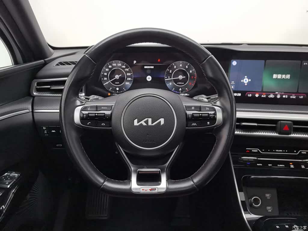 Kia K5, 2021 11