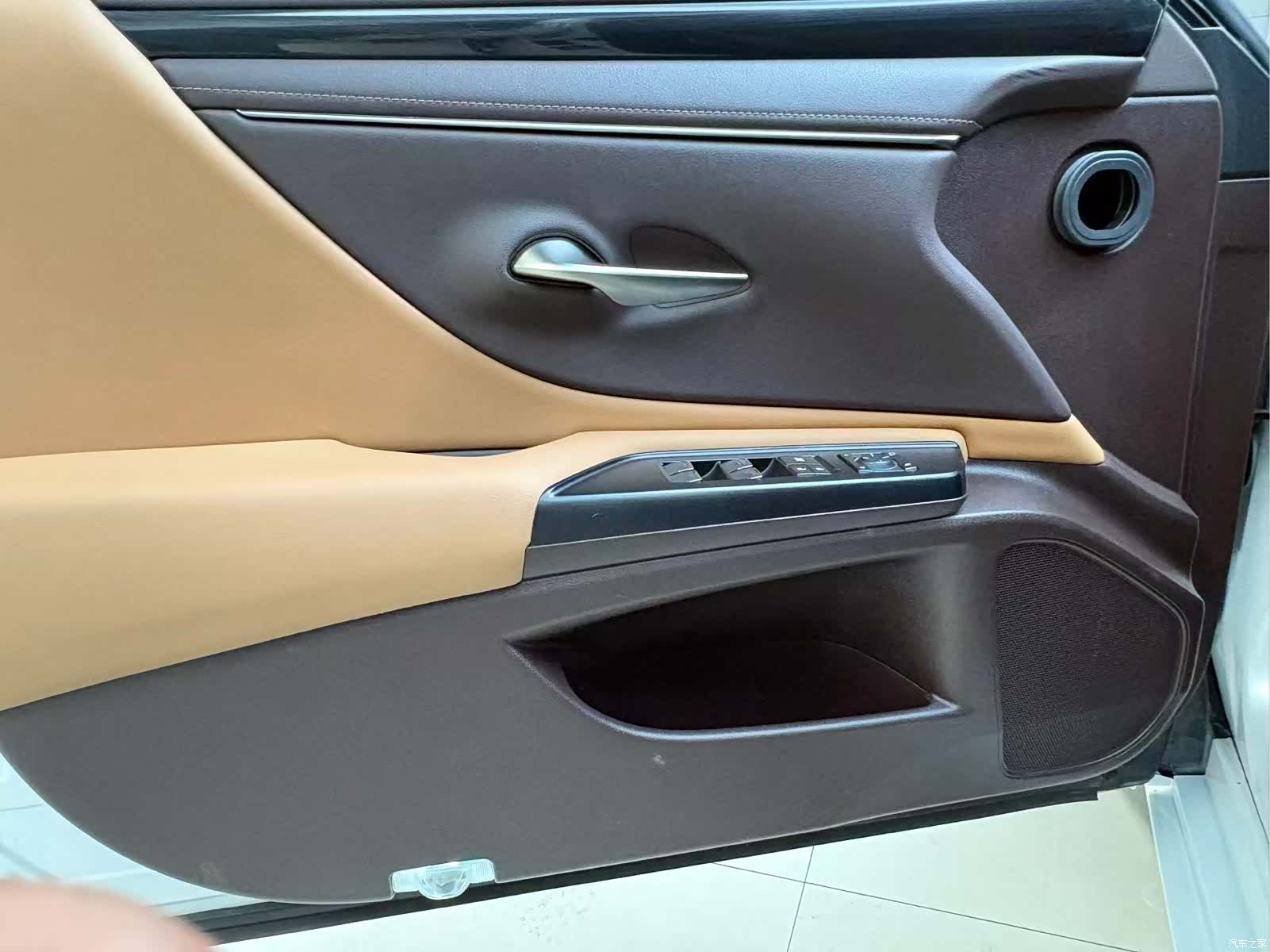 Lexus ES, 2021 15