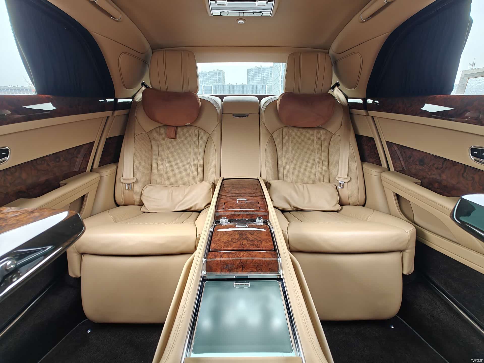 Bentley Mulsanne, 2019 15