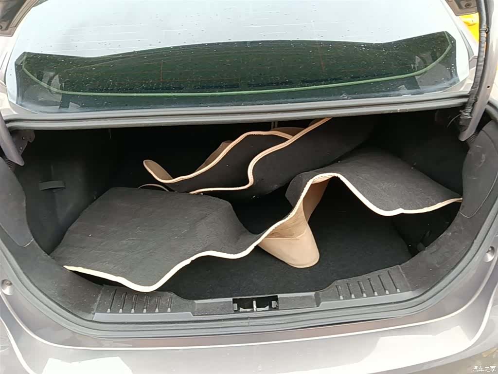 Ford Focus, 2015 19