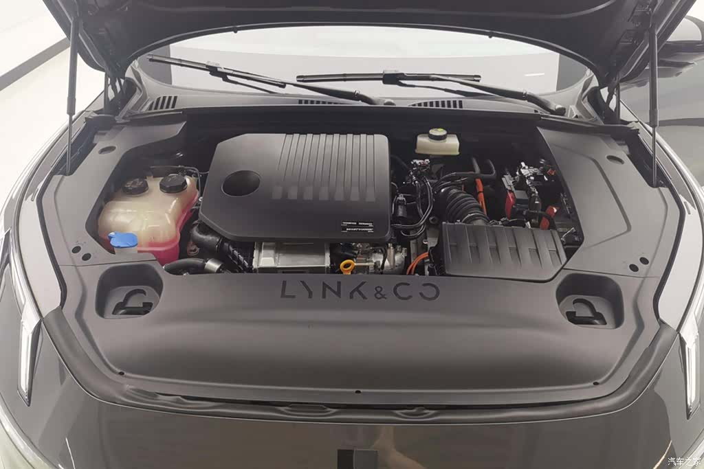 Lynk & Co 02, 2025 10