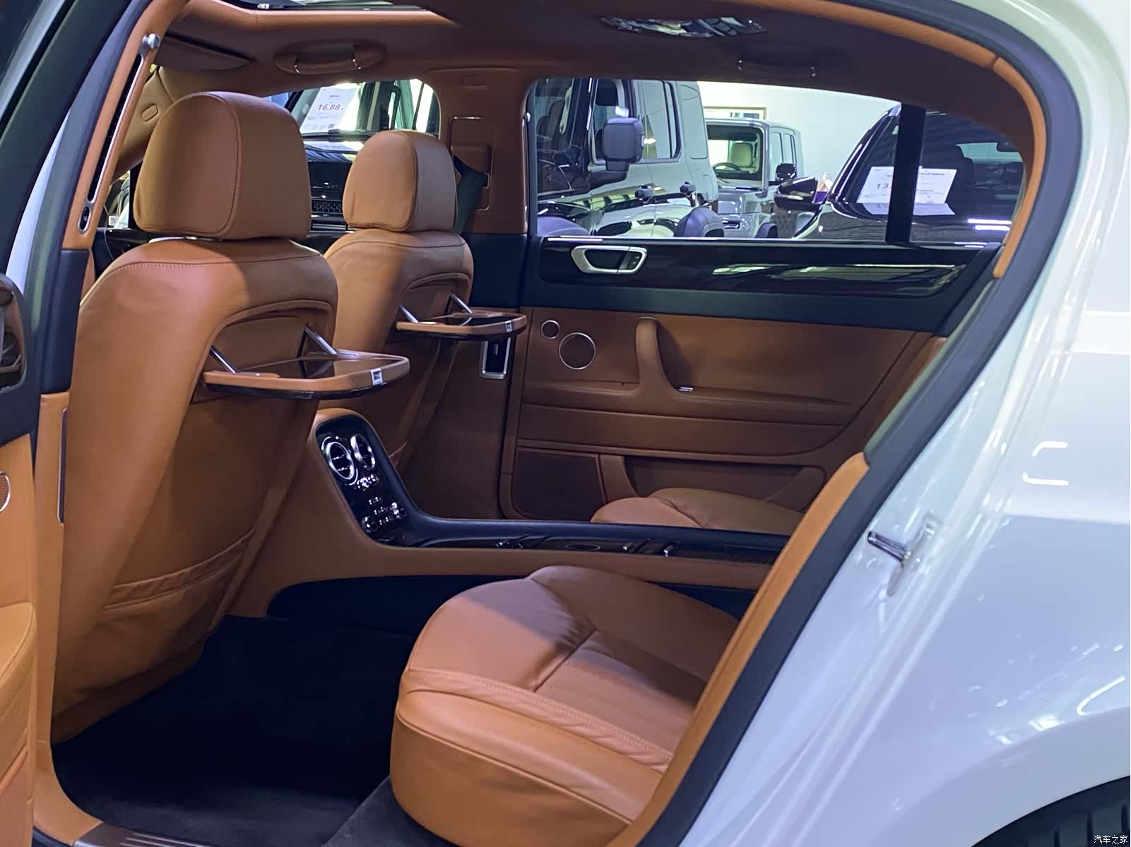 Bentley Flying Spur, 2012 7