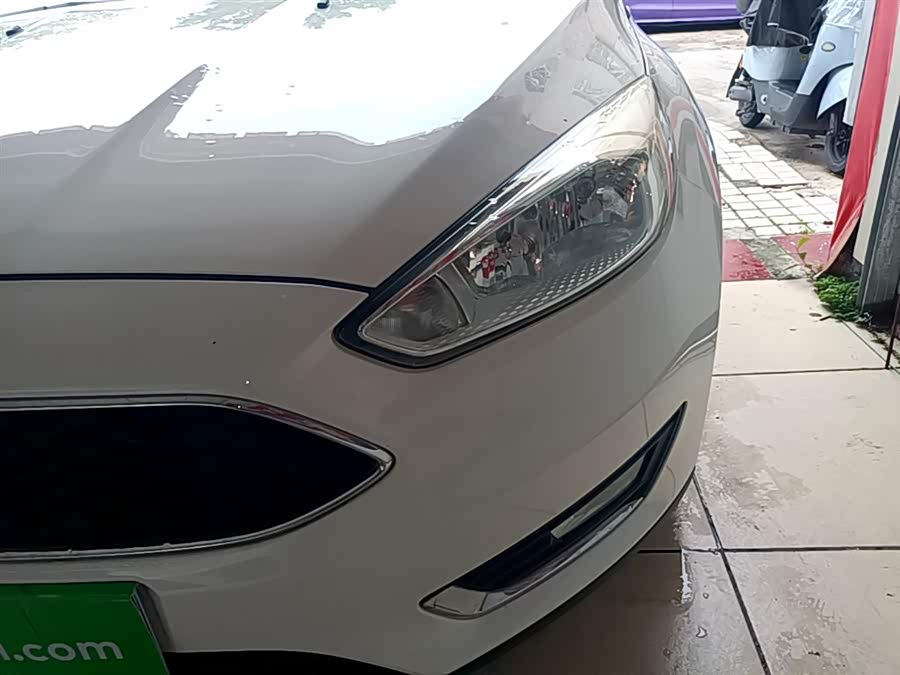 Ford Focus 2016, фото 23
