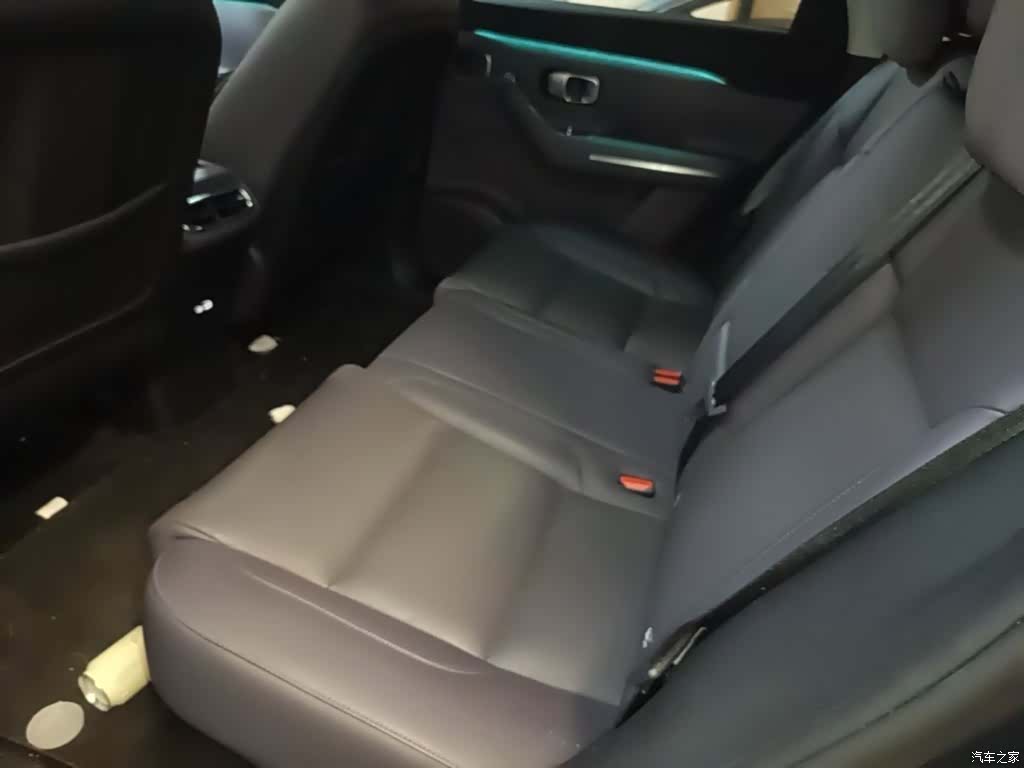 Leapmotor C10, 2024 17