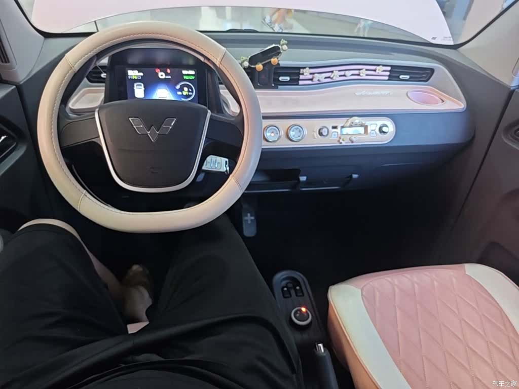 Wuling MINIEV, 2022 10