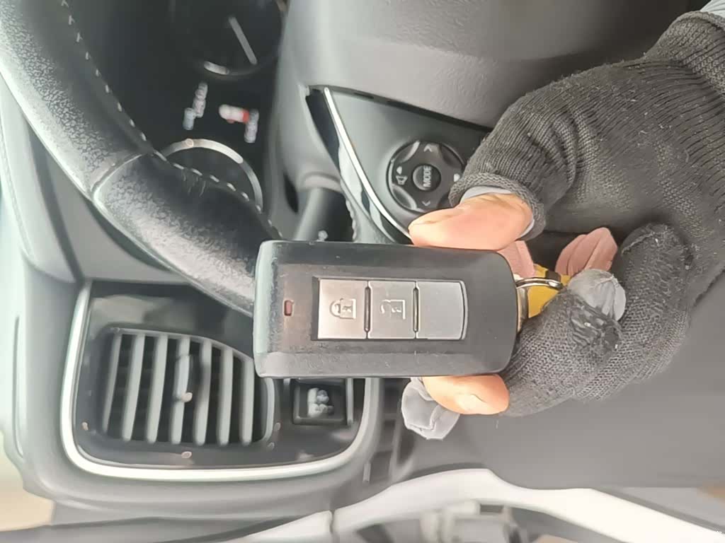Mitsubishi Outlander, 2019 9