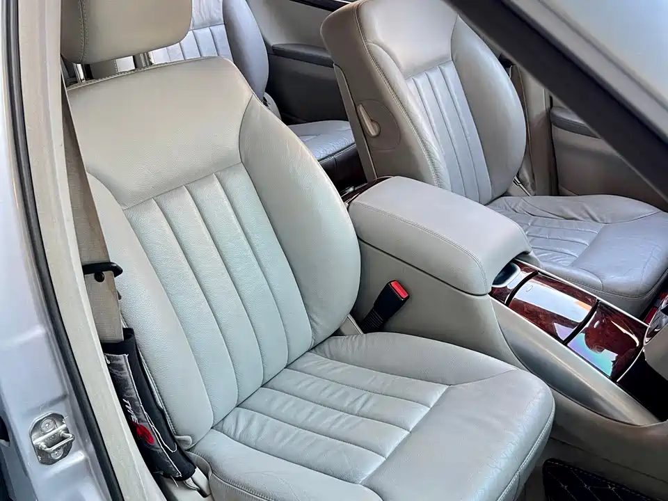 Mercedes-Benz R-class