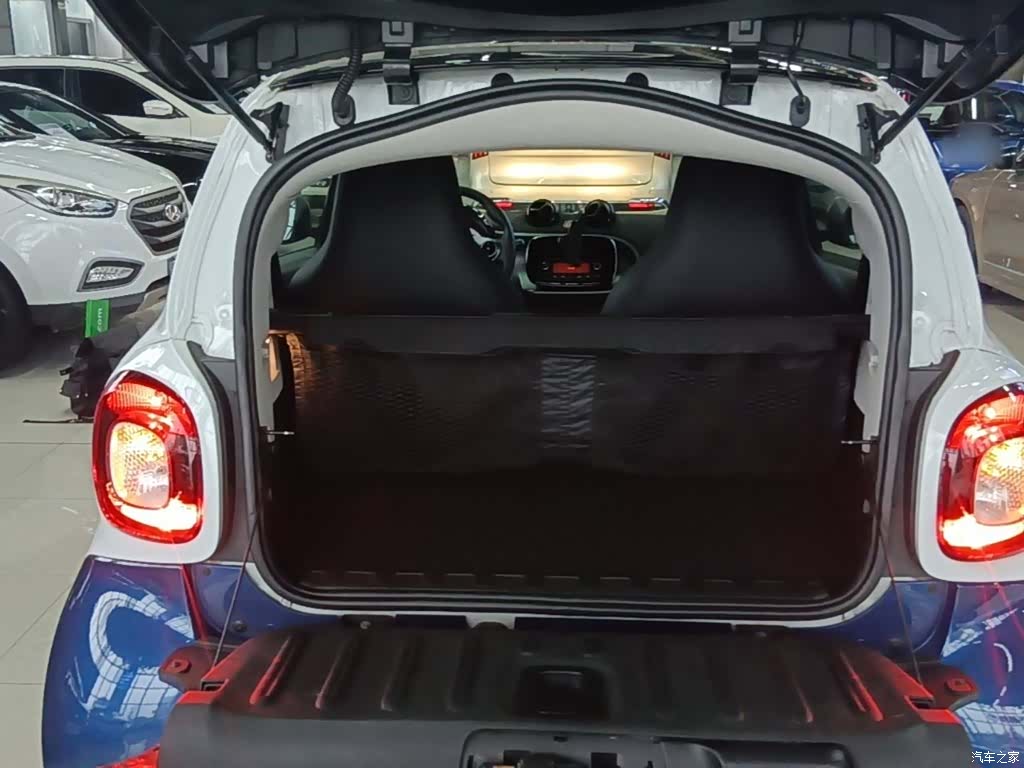 Smart Fortwo, 2019 15