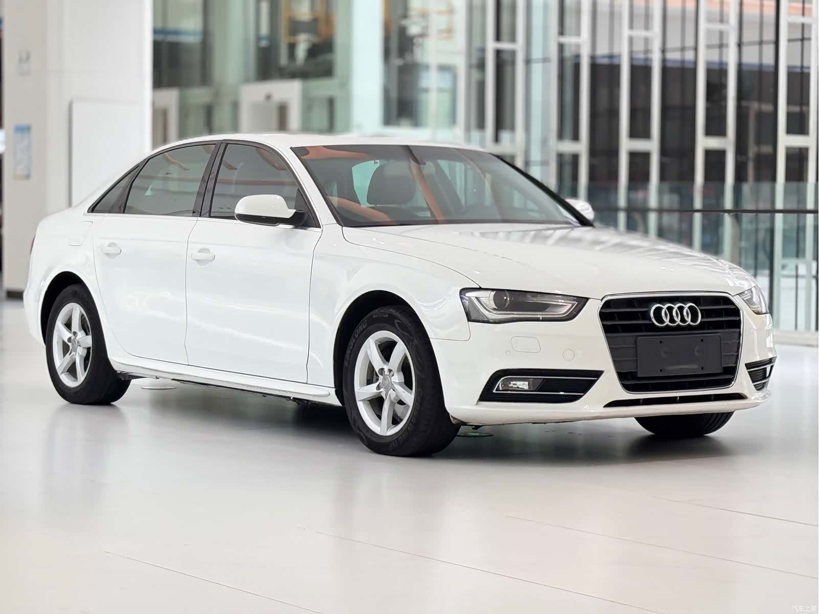 Audi A4L, 2013 3