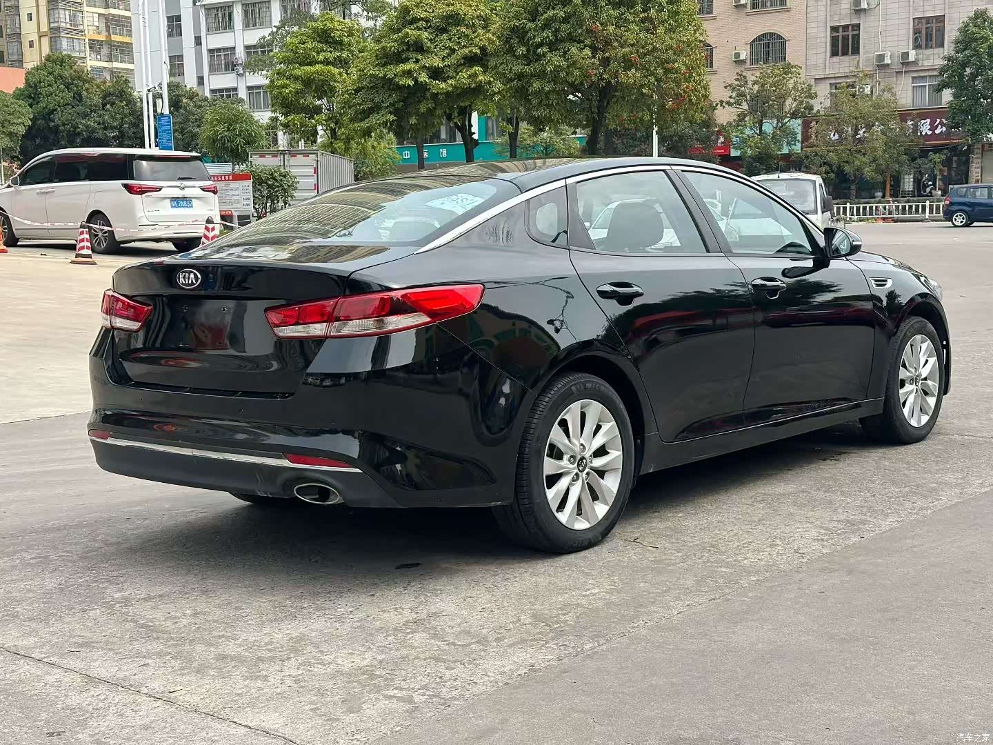 Kia K5, 2018 4