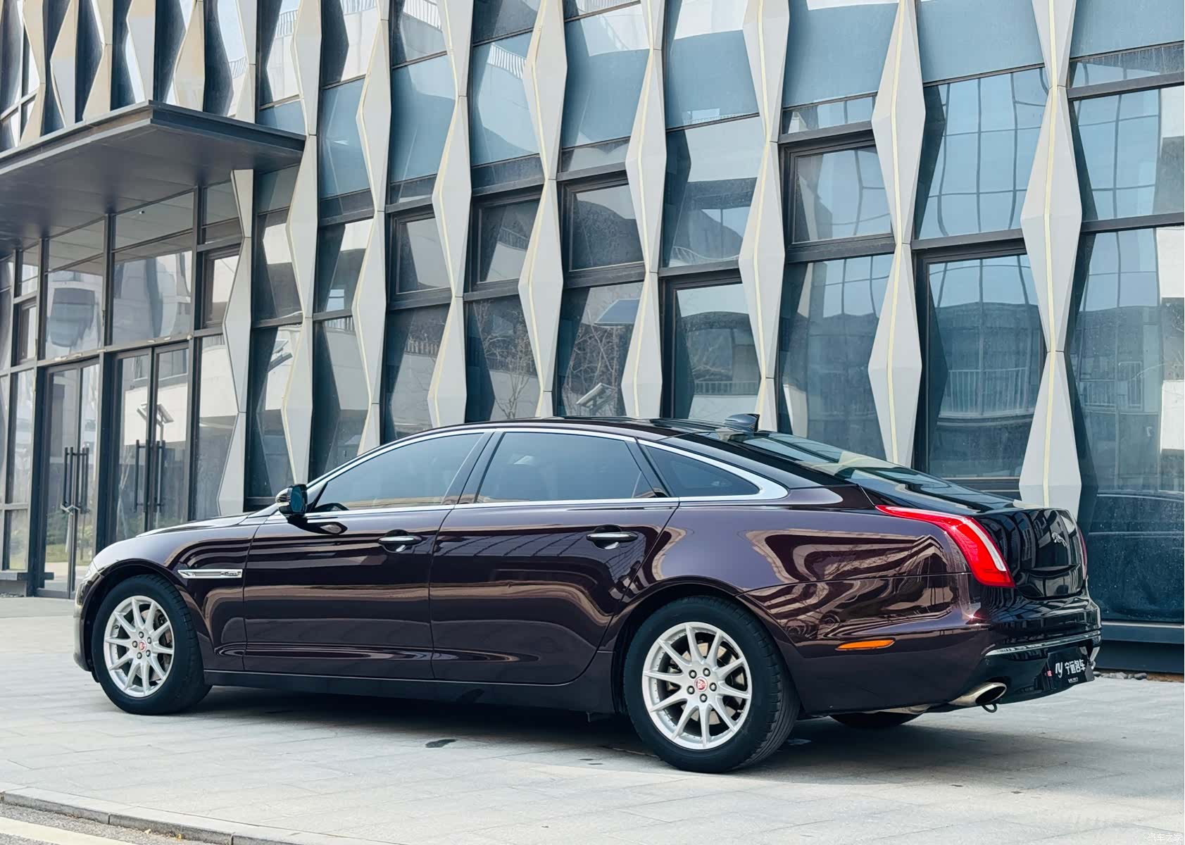 Jaguar XJ, 2018 18