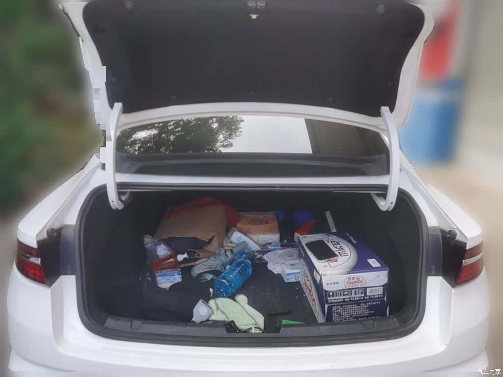 Geely Preface, 2022 20