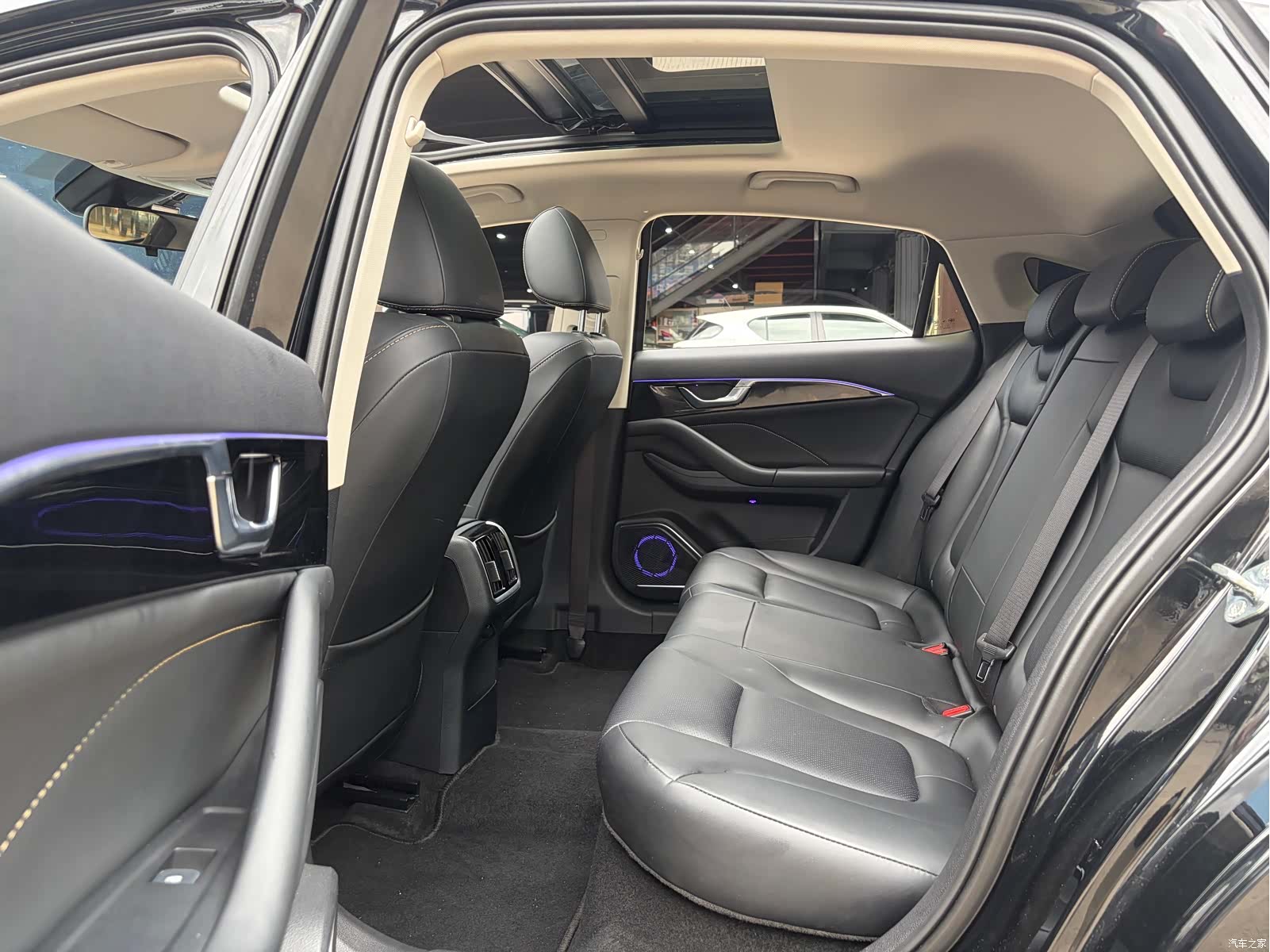 Bestune B70, 2023 10