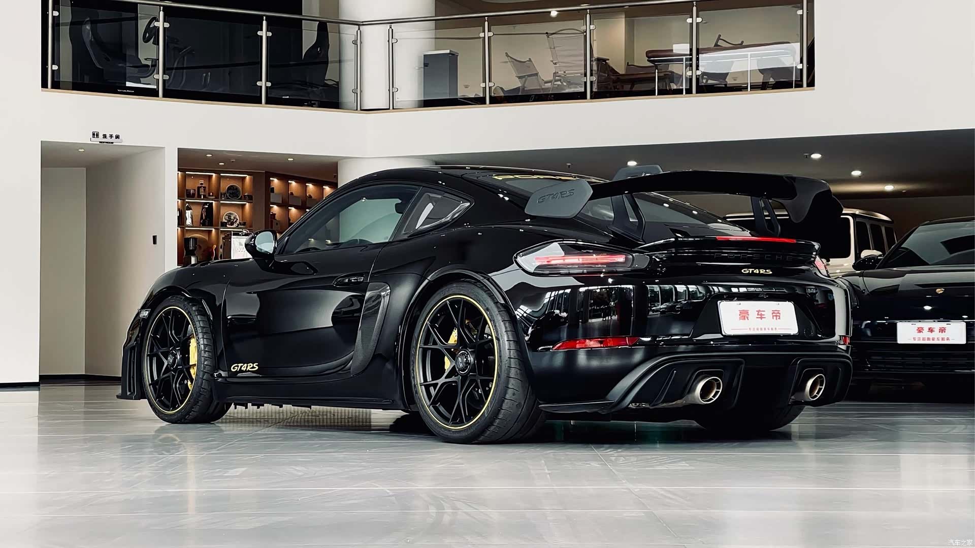Porsche Cayman, 2024 3