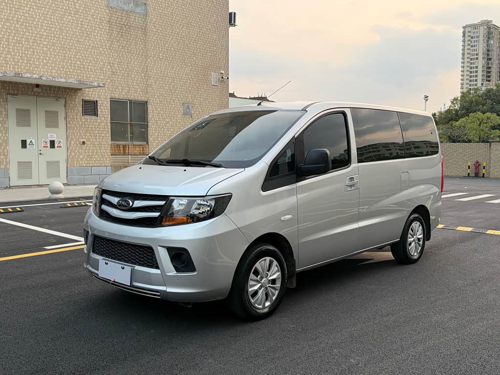 JAC RefineM3 M3 2022 PLUS 1.8L 7 мест