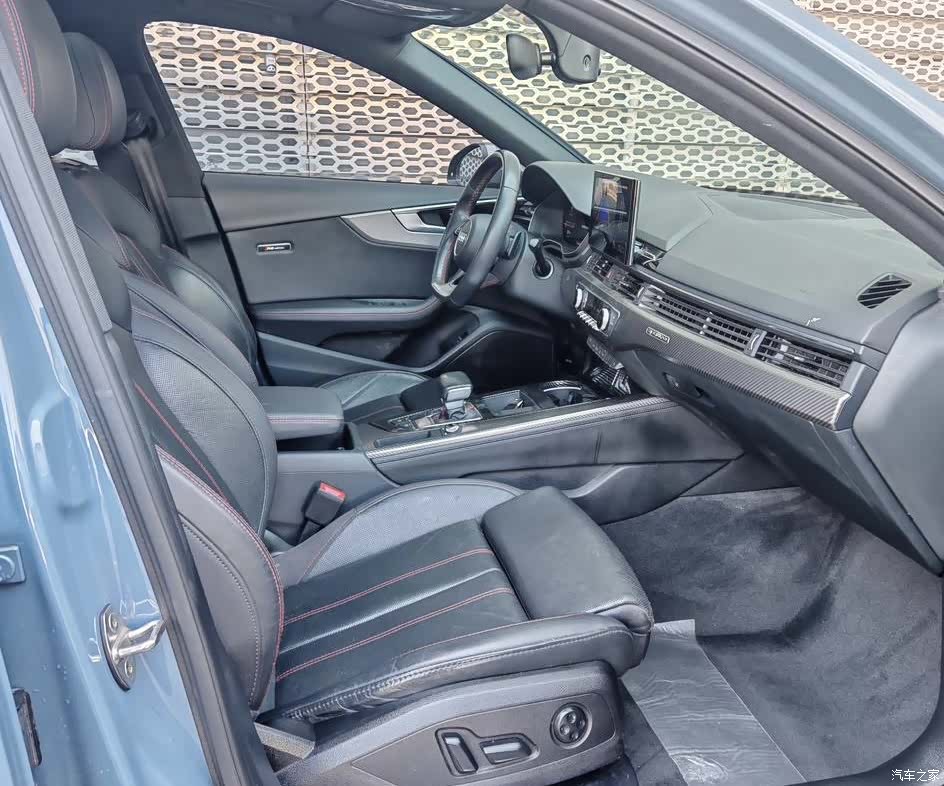 Audi A4L, 2022 10