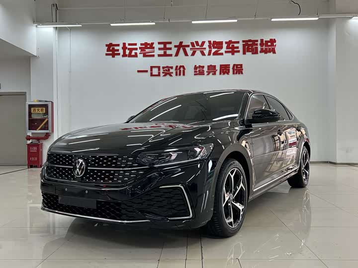 Volkswagen Passat B9 380TSI Starlight Longteng 2024