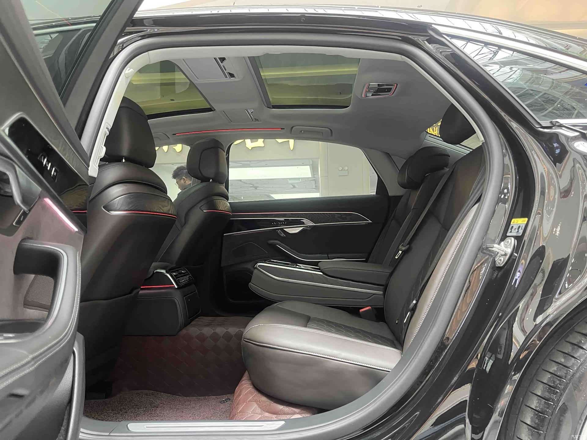 Audi A8L, 2023 13