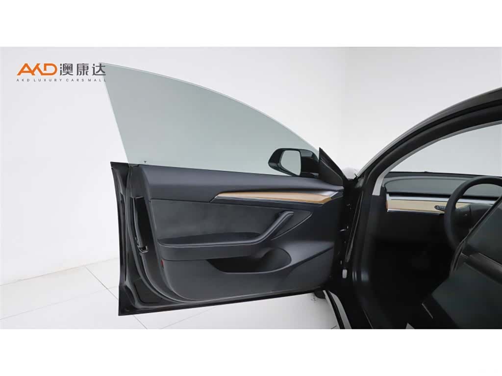 Tesla Model 3, 2023 10