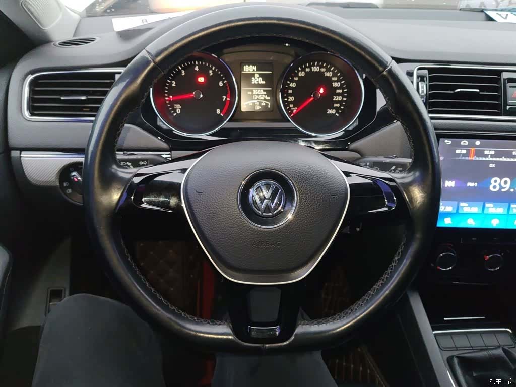 Volkswagen Sagitar, 2016 7
