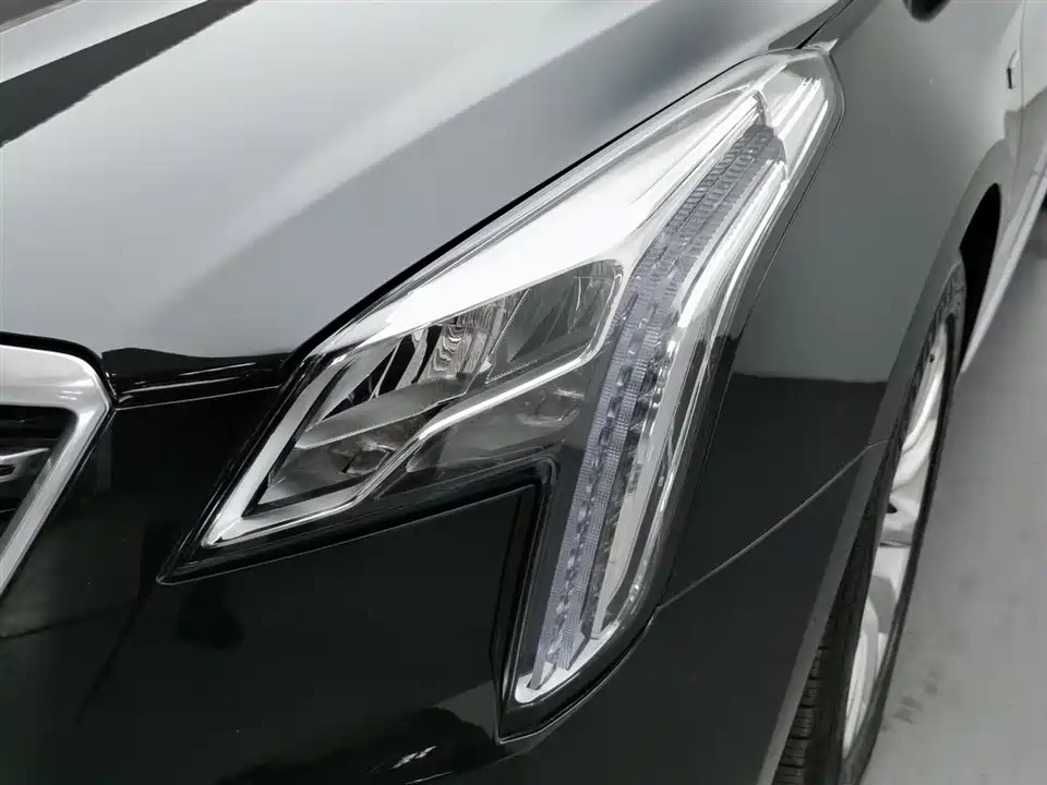 Cadillac XTS