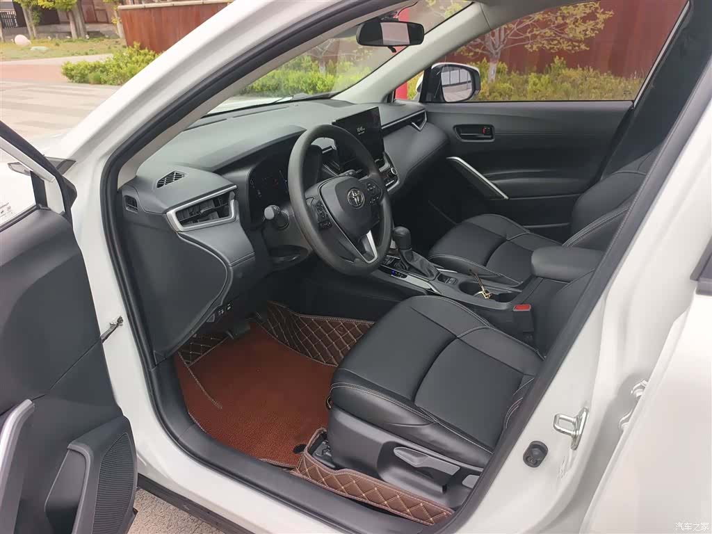 Toyota Frontlander, 2023 17