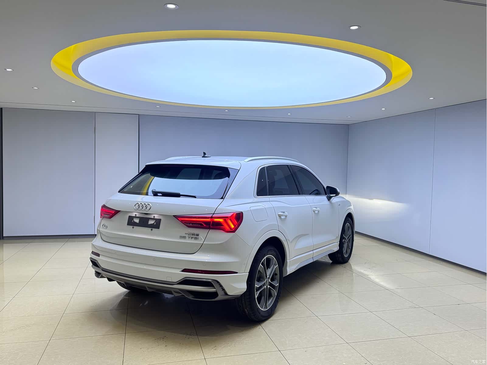 Audi Q3, 2022 6
