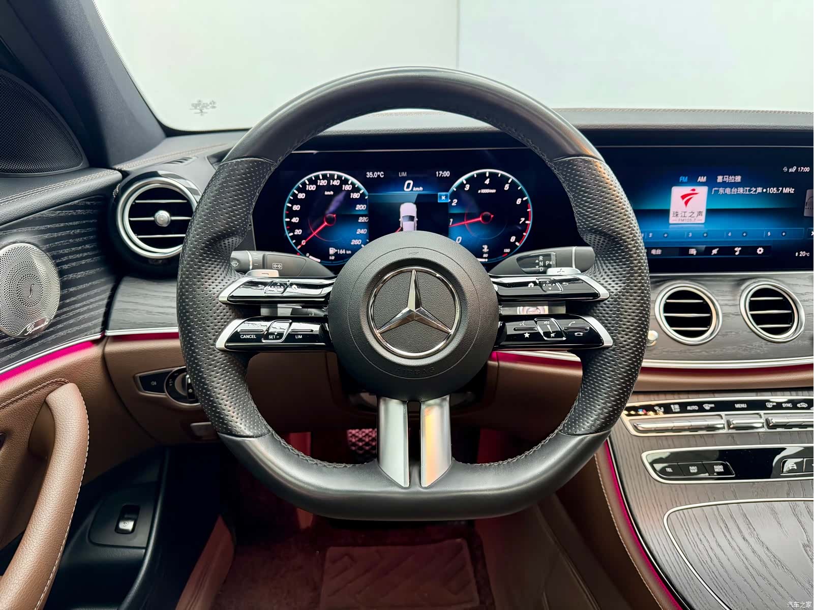 Mercedes-Benz E-Class, 2022 18