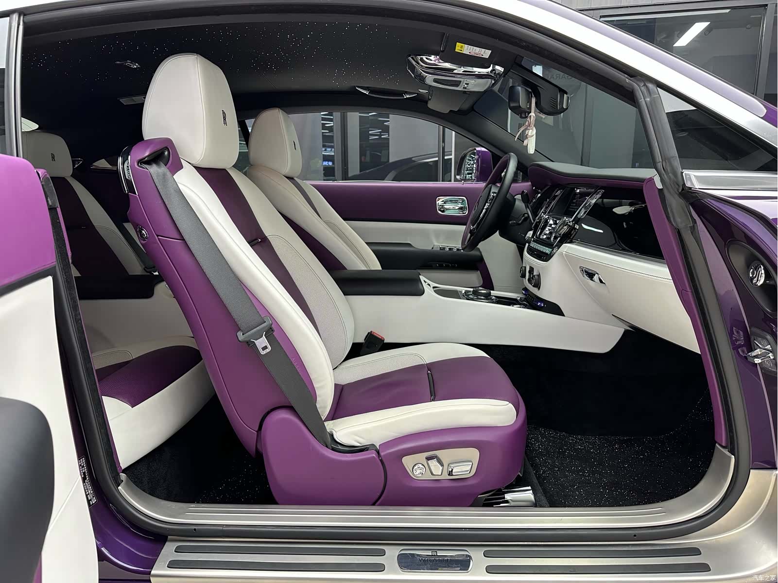 Rolls-Royce Wraith, 2020 13