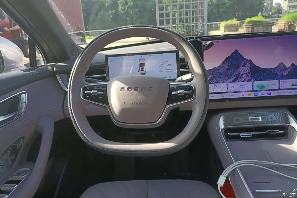 Roewe M7, 2025 15