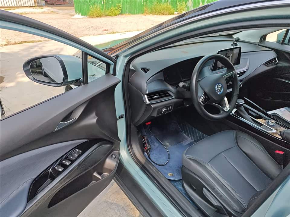 Buick Slightly blue 6