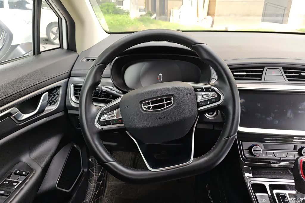 Geely Emgrand, 2021 15