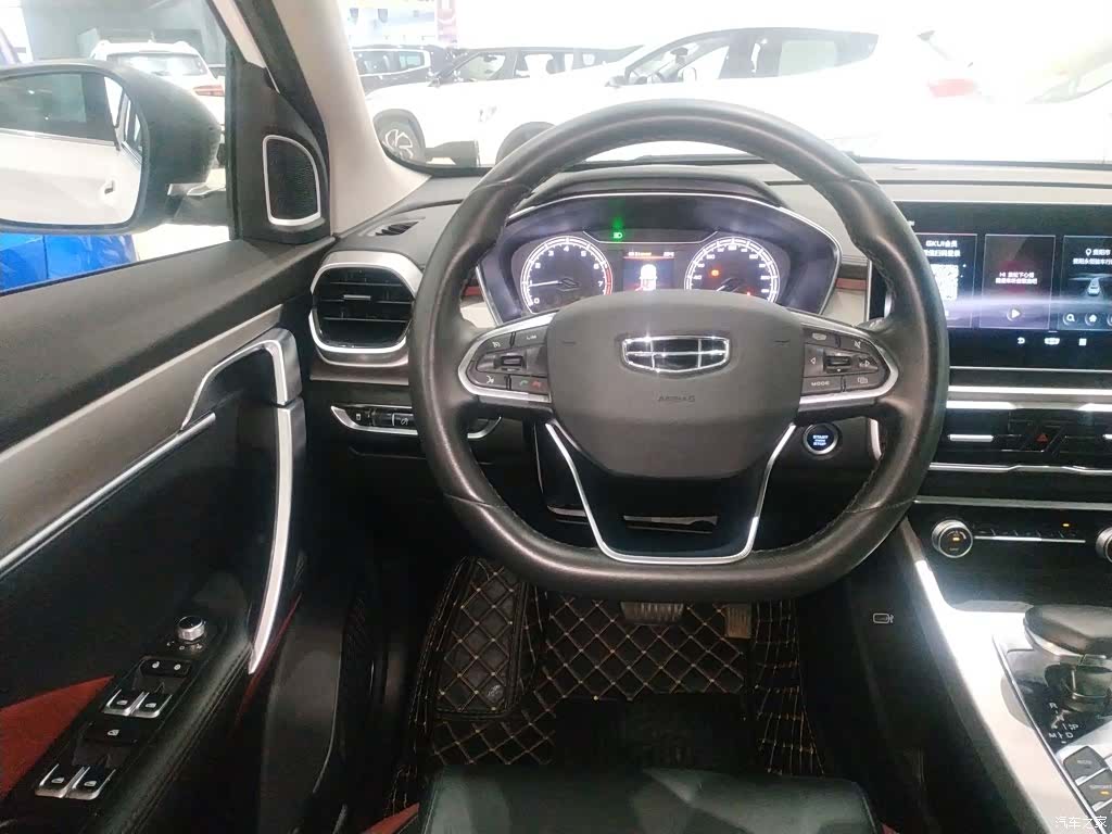 Geely Coolray, 2022 11